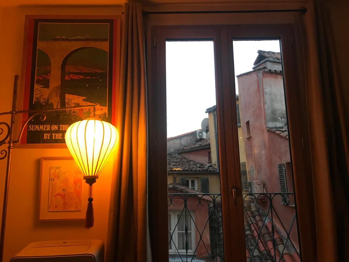 Spacious And Bright Flat Close To The Beach : Heart Of Old Nice Bagian luar foto
