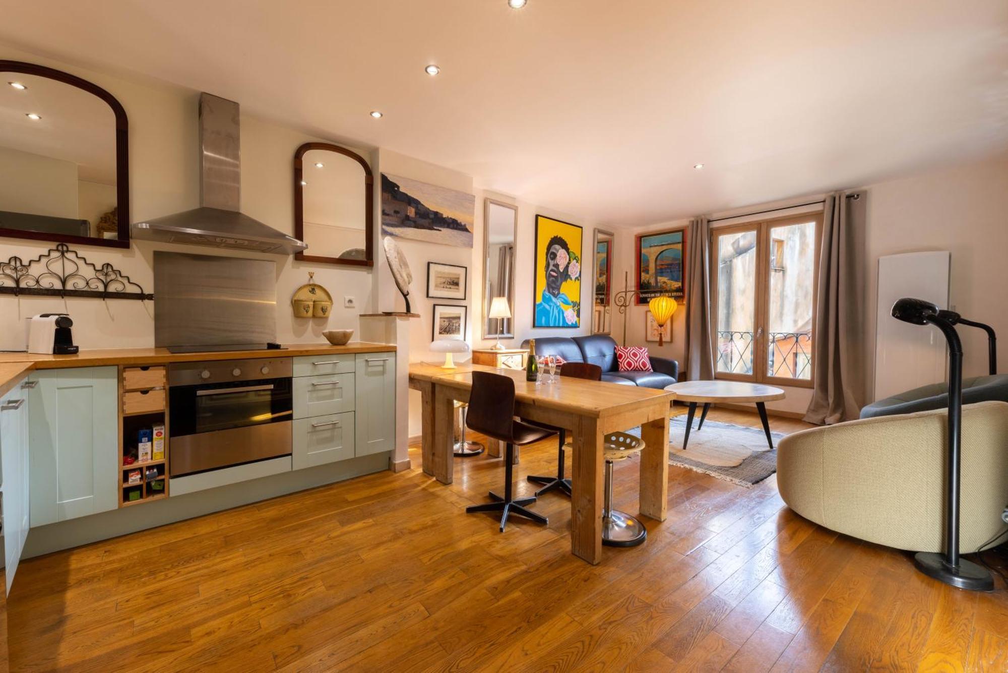 Spacious And Bright Flat Close To The Beach : Heart Of Old Nice Bagian luar foto